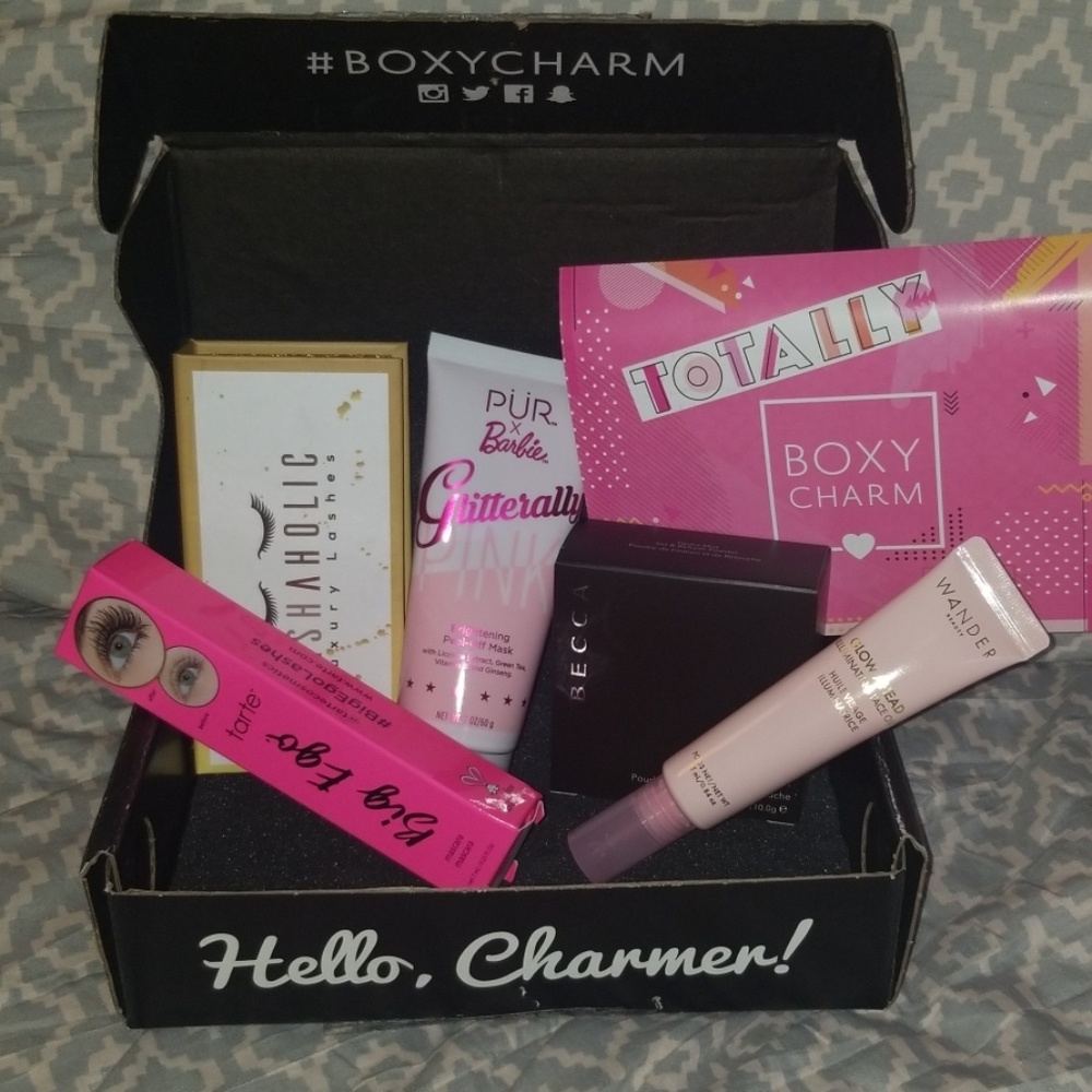 Boxycharm Aug. 2019 Box